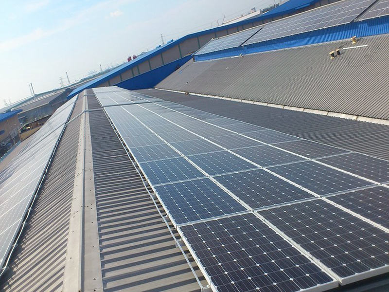 太陽電池パネルの設置のための屋上の取り付けシステムの錫の屋根の太陽の取り付け