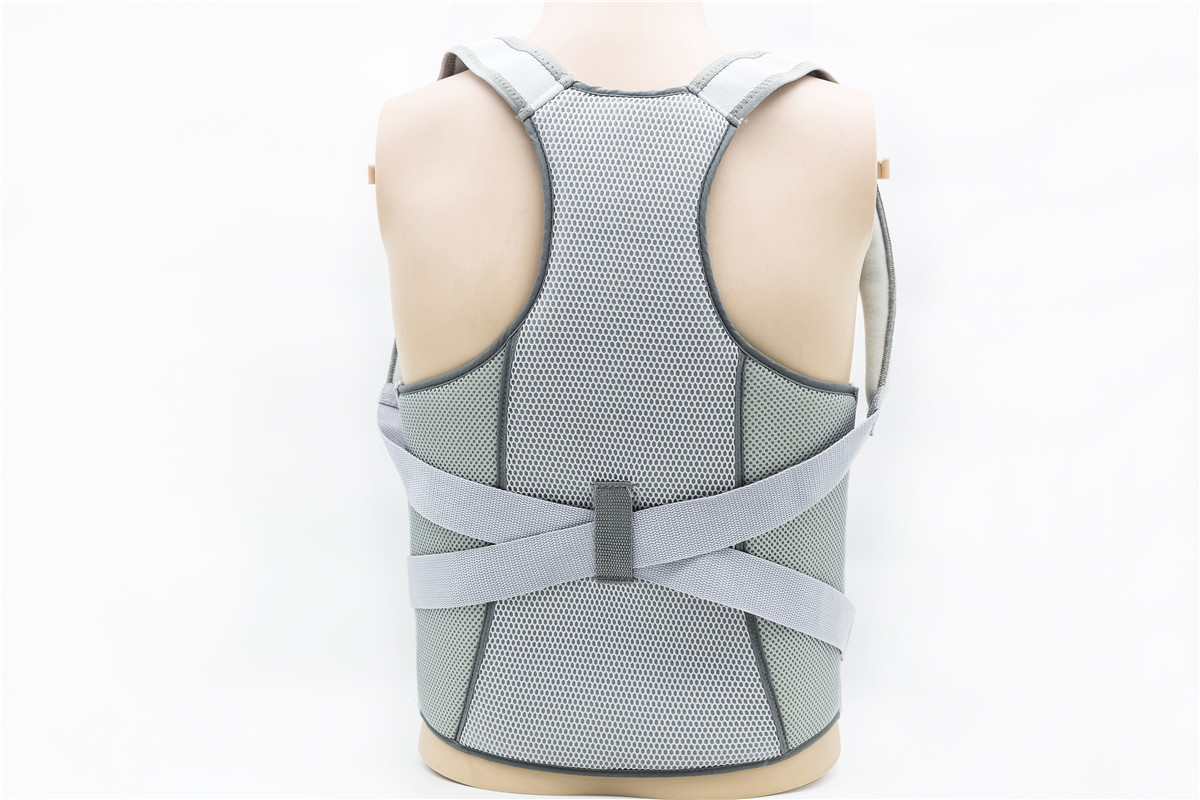 姿勢補正器または上部後疼痛逃しブレースのための金属バーを持つ調節可能な背の高い脊椎支持体