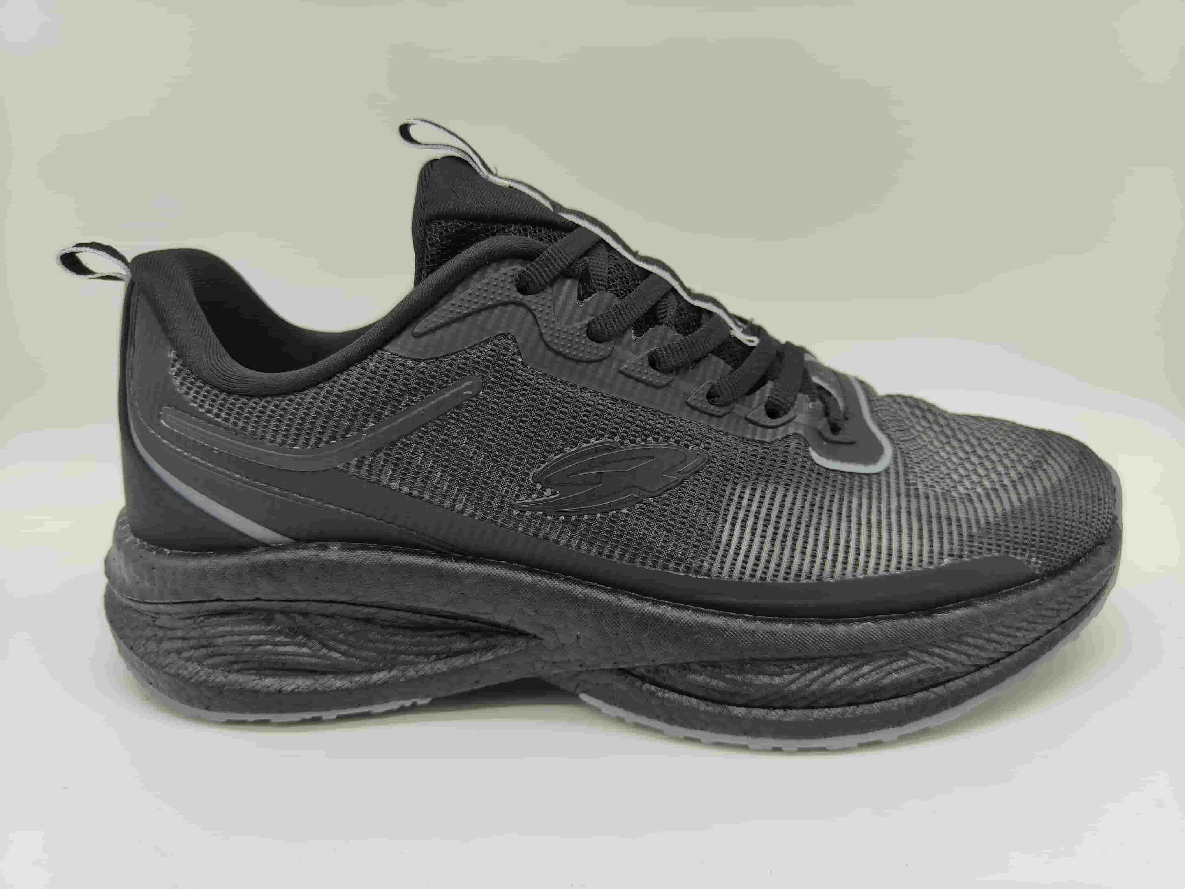 Comfortable and lightweight mesh sports shoes Comfortable and lightweight mesh sports shoes